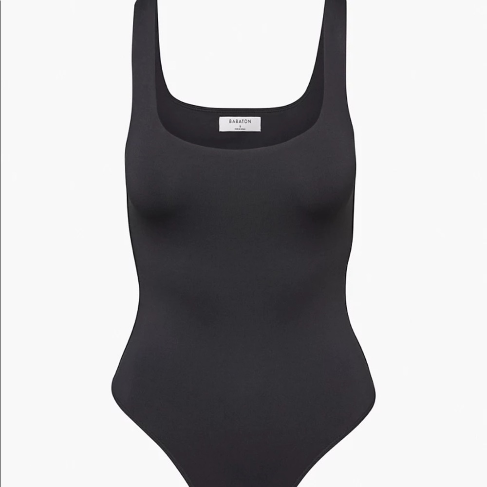 Aritzia contour tank bodysuit Medium black